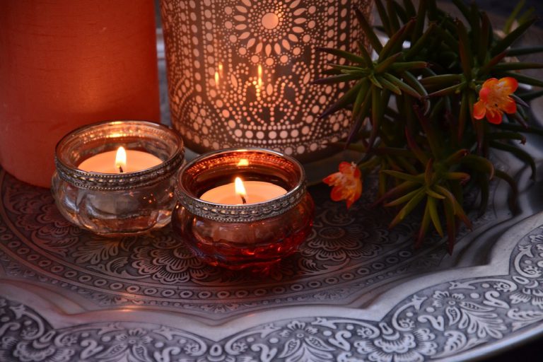 Jesienny wystrój w jadalni. Jakich dodatków nie może zabraknąć?