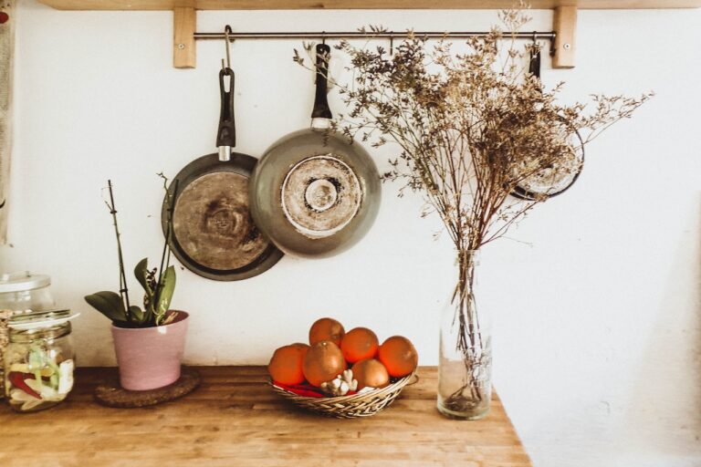 Relingi kuchenne vintage – w czym tkwi ich fenomen?