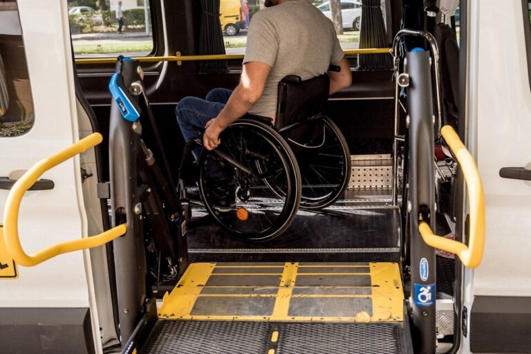 Gdzie zastosowanie znajdują windy do busa?